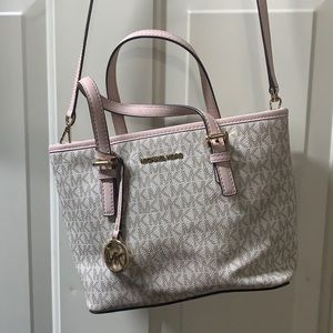 Michael Kors Jet Set Travel Bag